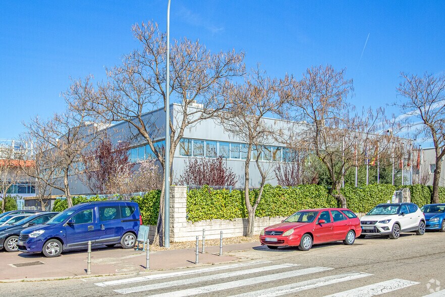 Industrial in Torrejón de Ardoz, Madrid for lease - Building Photo - Image 3 of 54