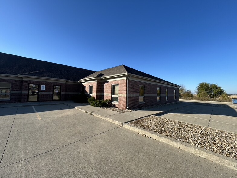 1607 Tullamore Ave, Bloomington, IL à louer - Photo du bâtiment - Image 2 de 13