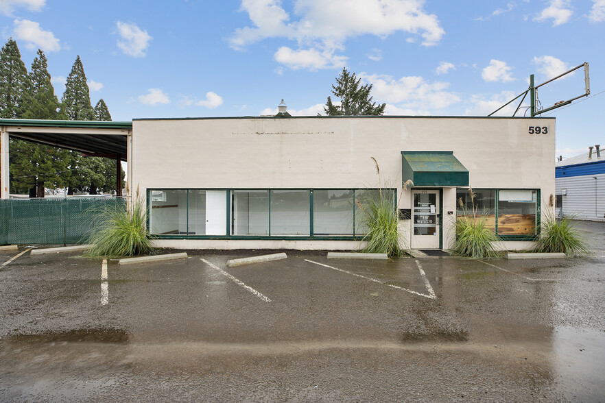 593 SE 1st Ave, Canby, OR for lease - Building Photo - Image 1 of 40