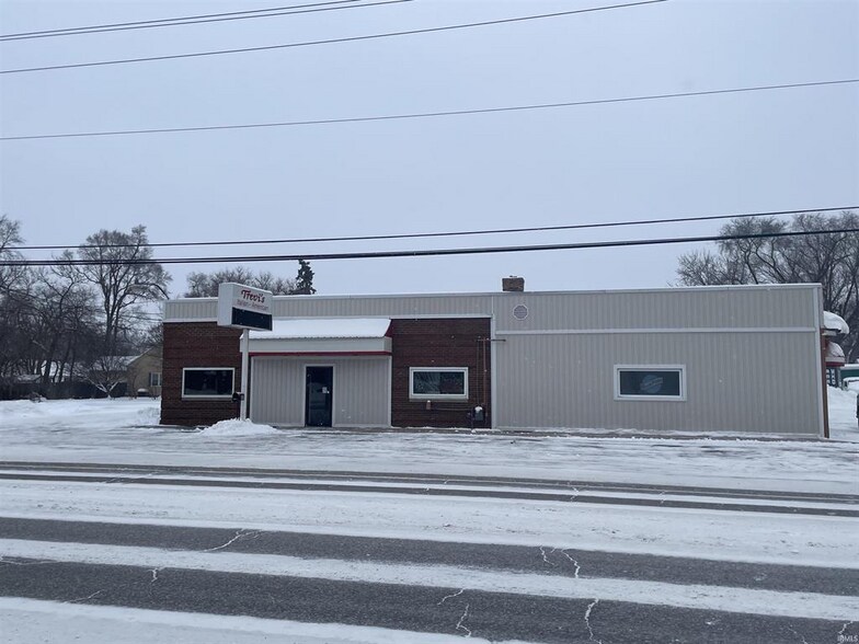 510-512 Lincolnway W, Osceola, IN à vendre - Photo du bâtiment - Image 2 de 9