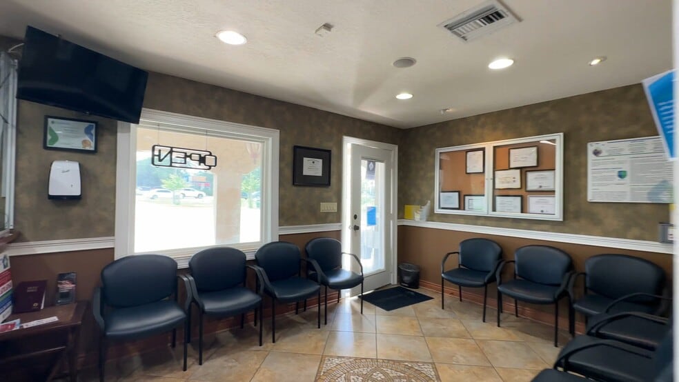 10508 Gibsonton Dr, Riverview, FL à vendre - Vidéo sur l’inscription commerciale - Image 2 de 28