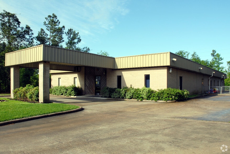 19901 Foxwood Forest Blvd, Humble, TX à vendre - Photo principale - Image 1 de 3