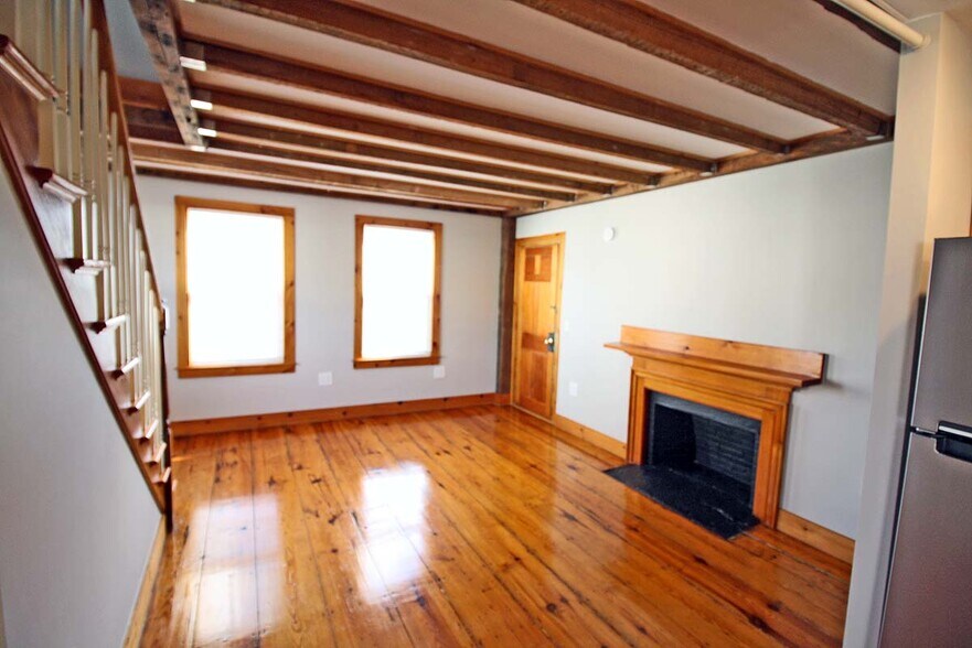 168 Main St, Deep River, CT à vendre - Photo du bâtiment - Image 2 de 26