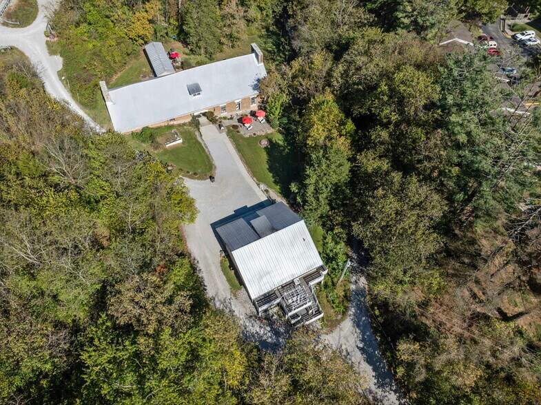 4465 W Augusta Chatham Rd, Augusta, KY à vendre - Photo du bâtiment - Image 2 de 56