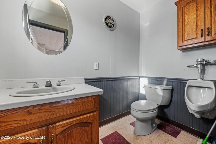 36 Atherton Ave, Wyoming, PA à vendre - Photo du bâtiment - Image 2 de 34