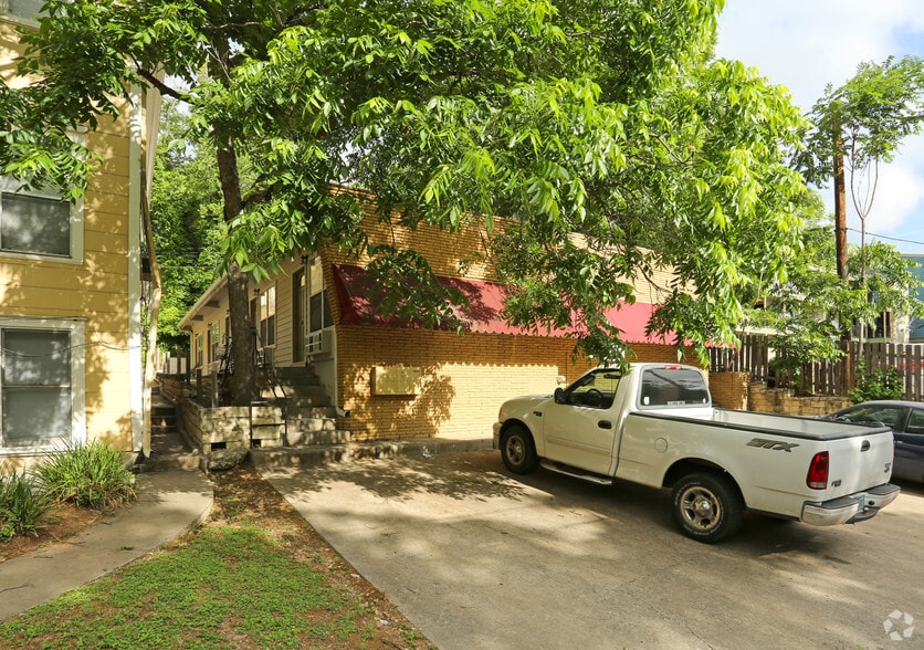2802 Whitis Ave, Austin, TX for sale - Building Photo - Image 3 of 32