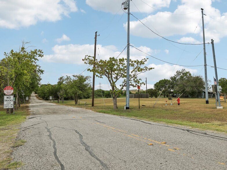 TBD Bluebonnet Road and N HWY 183 hwy, Lockhart, TX à vendre - Photo du bâtiment - Image 2 de 21