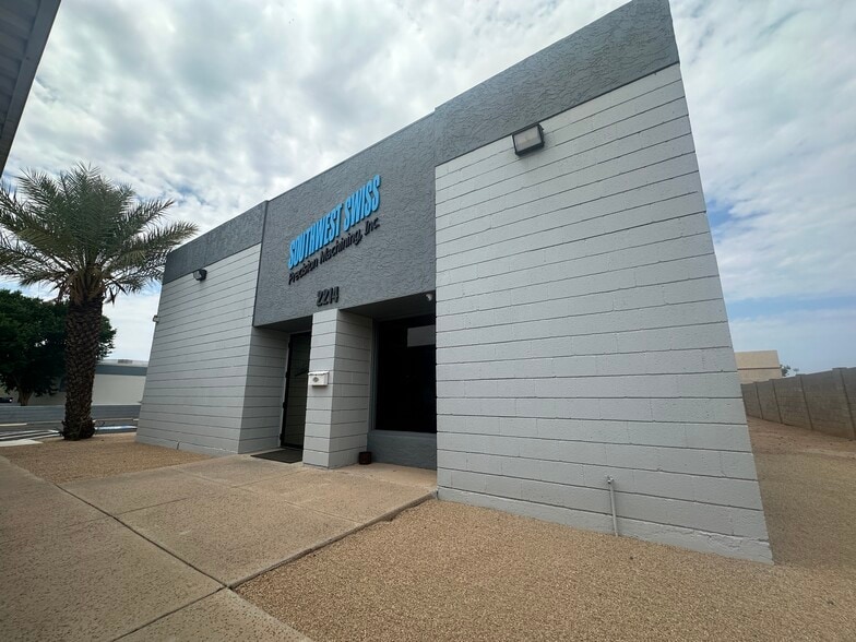 2214 W Huntington Dr, Tempe, AZ for lease - Building Photo - Image 3 of 16