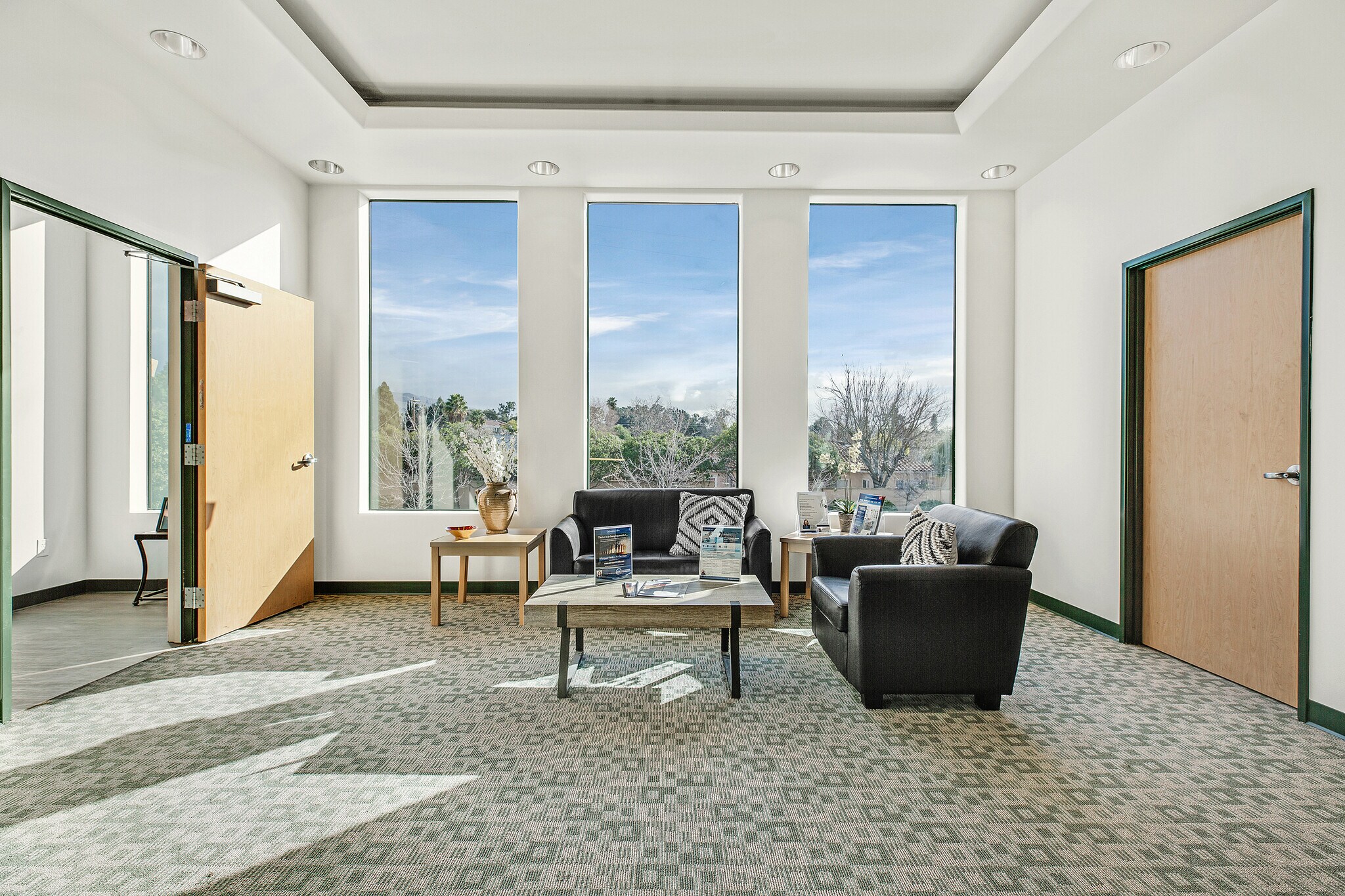 41111 Mission Blvd, Fremont, CA for lease Interior Photo- Image 1 of 37