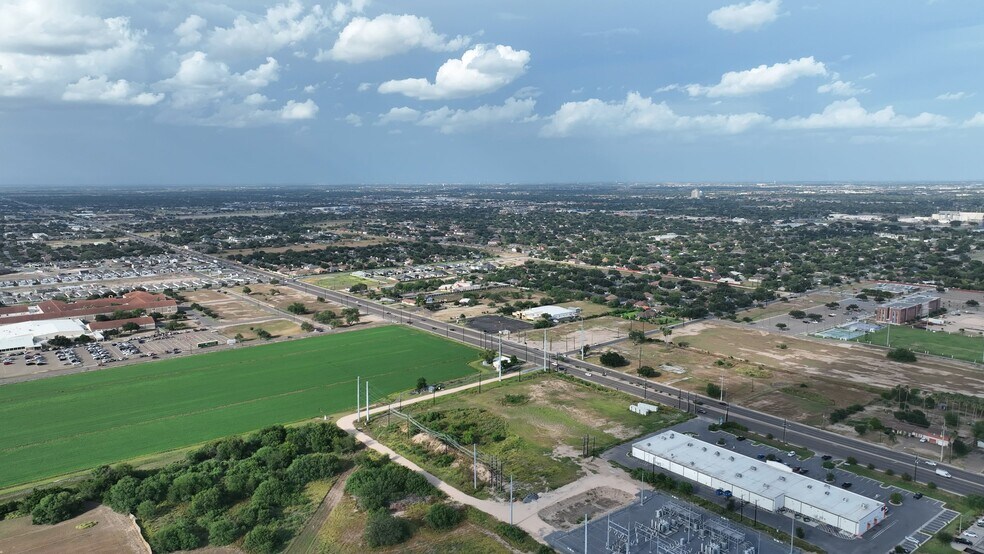 1617 Ware rd, McAllen, TX à vendre - Vidéo sur l’inscription commerciale - Image 2 de 35
