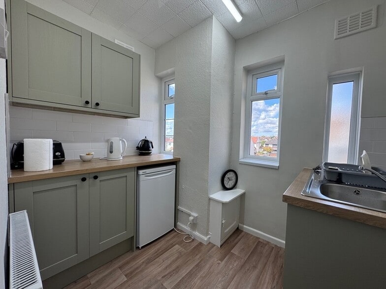 Thames House, 1528 London Rd, Leigh On Sea for lease - Interior Photo - Image 3 of 3