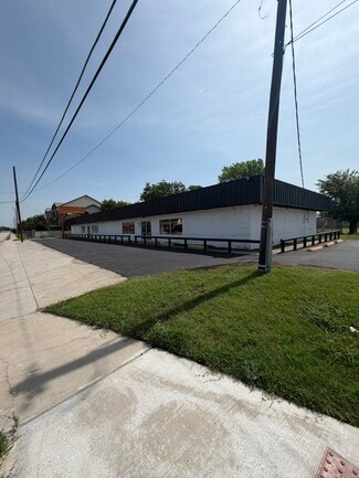 More details for 1010 N Tennessee St, McKinney, TX - Retail for Sale