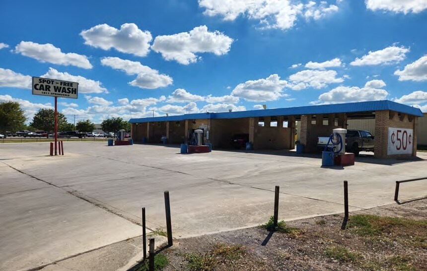 1811 Springvale Dr, San Antonio, TX à vendre - Photo du bâtiment - Image 3 de 3