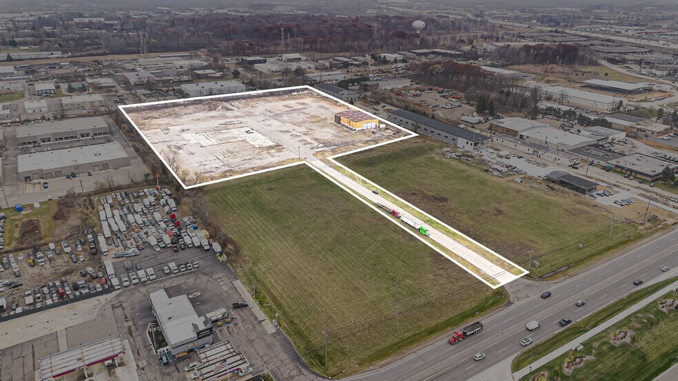 29250 Osman Dr, Wixom, MI à vendre - Aérien - Image 2 de 27