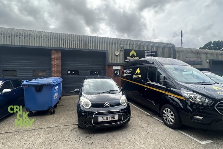 1-12 Sheddingdean Close, Burgess Hill à louer - Photo du bâtiment - Image 2 de 2