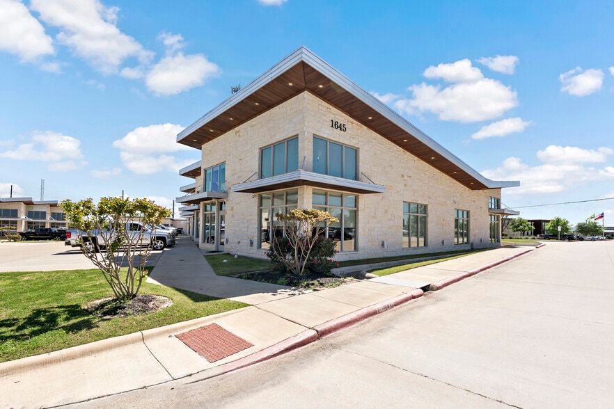 1645 Greens Prairie Rd W, College Station, TX à louer - Photo du bâtiment - Image 1 de 7