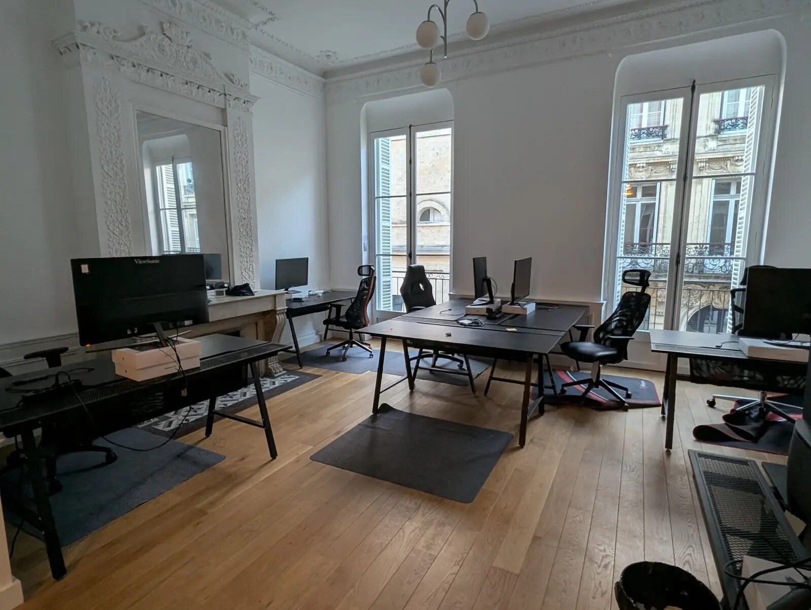 3 Rue Michel Montaigne, Bordeaux for lease Interior Photo- Image 1 of 13