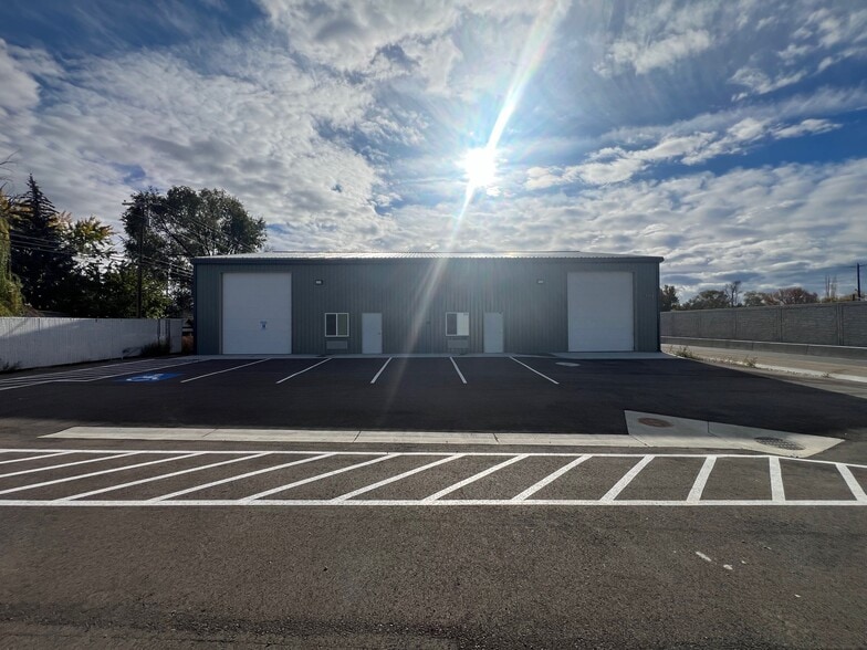 215 Hannibal Street, Caldwell, ID for sale - Primary Photo - Image 1 of 8
