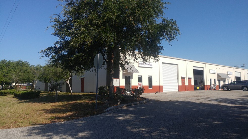 2700 25th St N, Saint Petersburg, FL à louer - Autre - Image 1 de 4