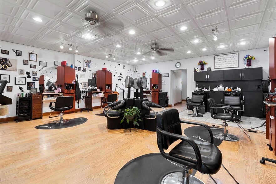 39 Hudson St, South Glens Falls, NY for sale - Building Photo - Image 2 of 27