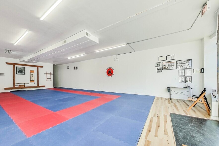 2628-2634 W Touhy Ave, Chicago, IL à louer - Photo du bâtiment - Image 3 de 13