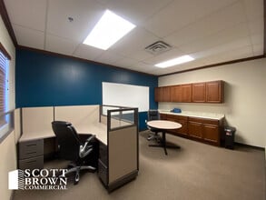 721-725 S Interstate 35, Denton, TX for lease Interior Photo- Image 2 of 2