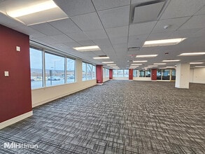 601 Oakmont Ln, Westmont, IL à louer Photo intérieure- Image 1 de 6