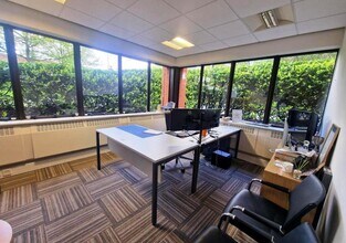 Bunnian Pl, Basingstoke for lease Interior Photo- Image 2 of 4
