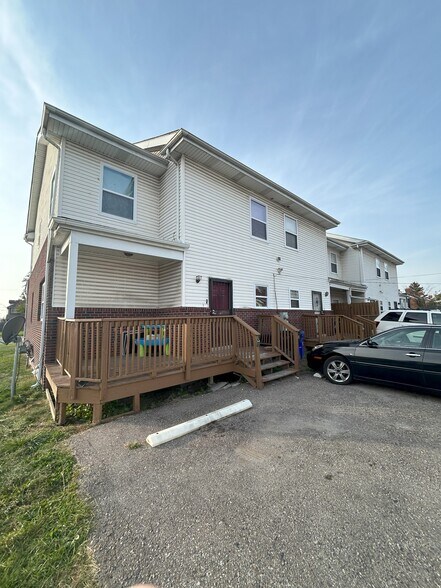 3387-3399 Ewald Cir, Detroit, MI à vendre - Photo du bâtiment - Image 2 de 5