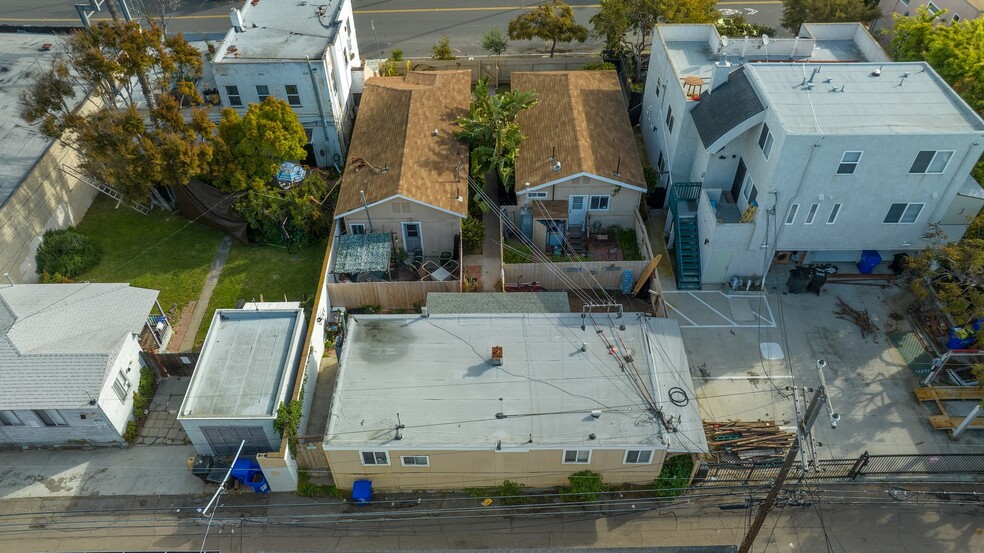 4865 Voltaire St, San Diego, CA à vendre - Photo du bâtiment - Image 3 de 4