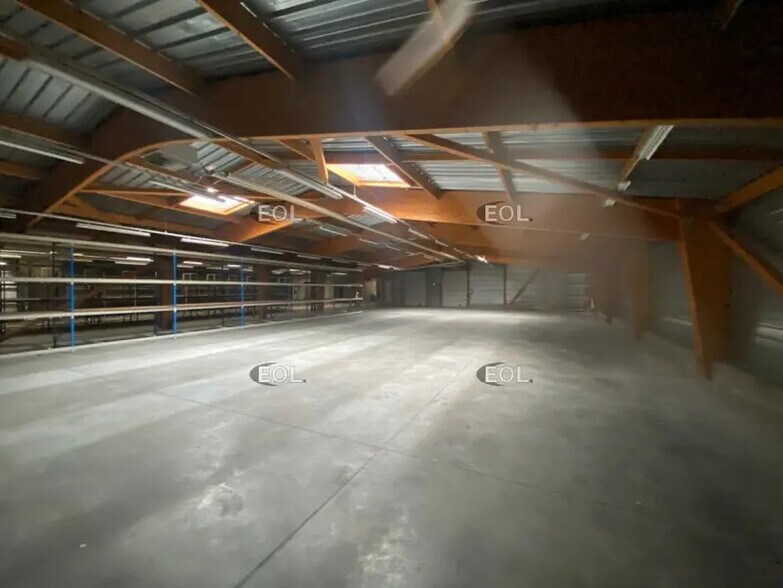 Industrial in Montlhéry for sale - Interior Photo - Image 2 of 7
