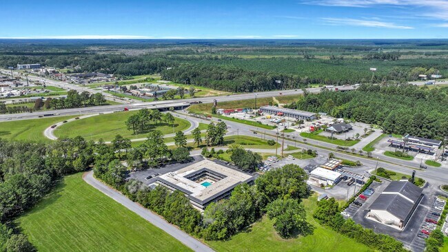 Plus de détails pour 4071 US 17, Richmond Hill, GA - Services hôteliers à vendre