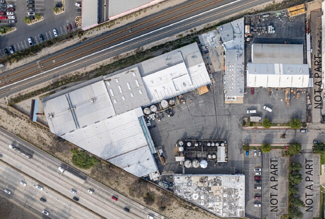 Plus de détails pour 1061 W 5th St, Azusa, CA - Industriel à louer