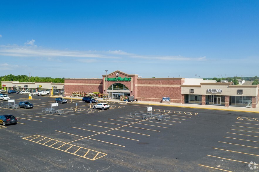5-37 Winfield Plaza, Winfield, MO à louer - Photo du bâtiment - Image 2 de 6