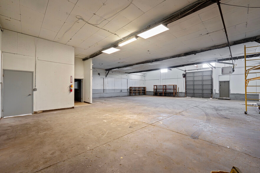 3905 Sullivant Ave, Columbus, OH for lease - Building Photo - Image 3 of 36