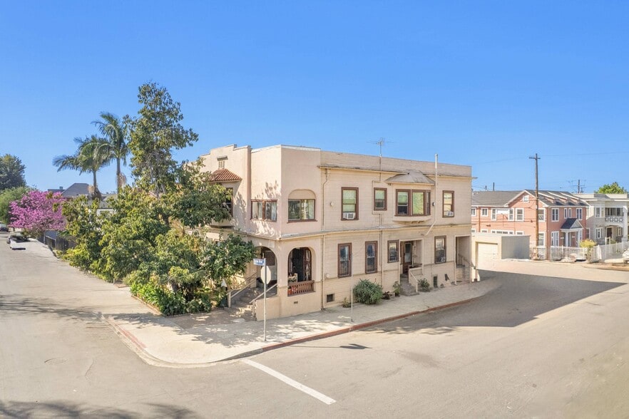1304 W 17th St, Los Angeles, CA for sale - Building Photo - Image 2 of 13