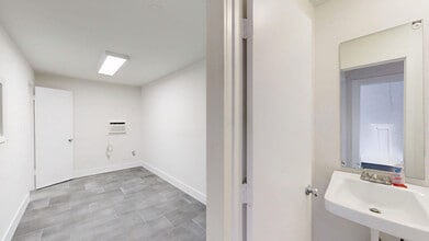 653 W 27th St, Hialeah, FL for lease Matterport 3D Scan- Image 1 of 6