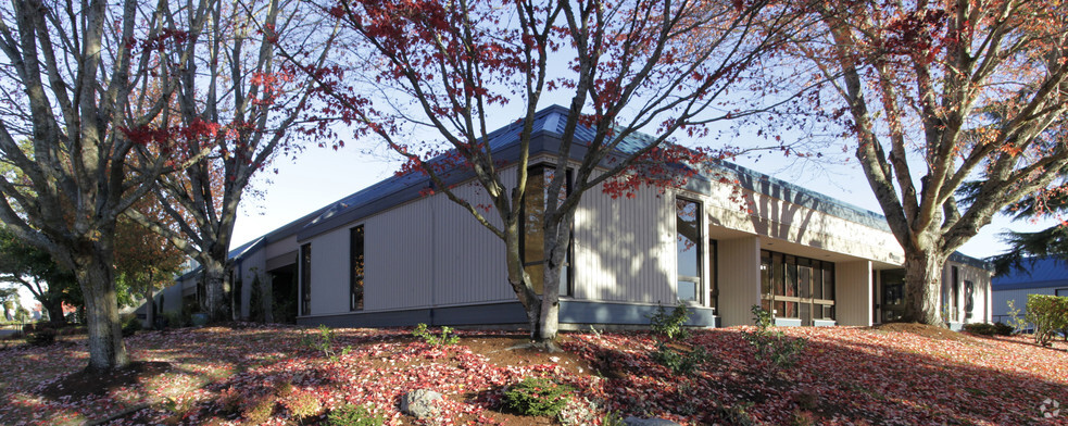 10110 SW Nimbus Ave, Tigard, OR à vendre - Photo principale - Image 1 de 1