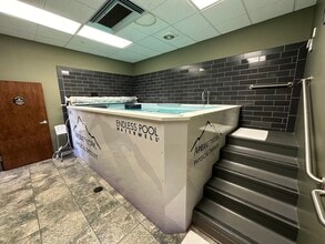 7863-7875 Town Square Ave, Dardenne Prairie, MO for lease Building Photo- Image 2 of 5