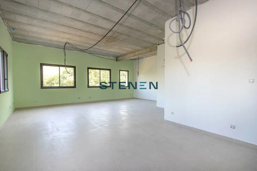 Bureau dans Rousset à louer - Photo intérieure - Image 2 de 7