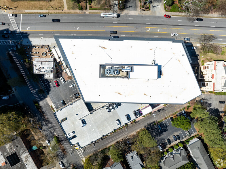 2827 Peachtree Rd, Atlanta, GA for lease - Aerial - Image 2 of 4