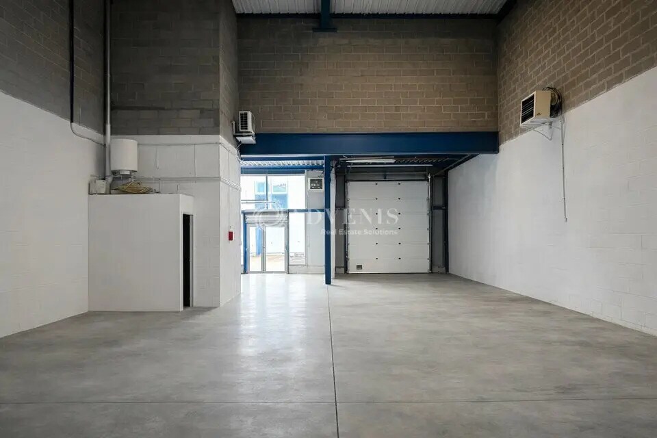 Flex in Vitry-sur-Seine for lease Interior Photo- Image 1 of 25
