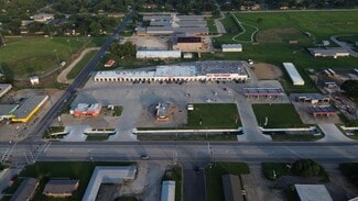 Plus de détails pour 901-921 W Brown St, Hearne, TX - Commerce de détail à vendre