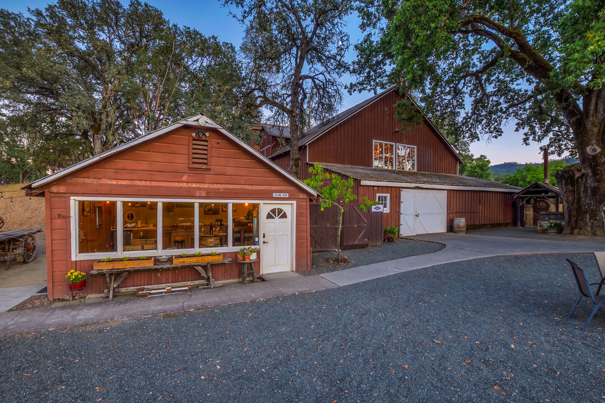 6613 Pope Valley Rd, Pope Valley, CA à vendre Photo du bâtiment- Image 1 de 5
