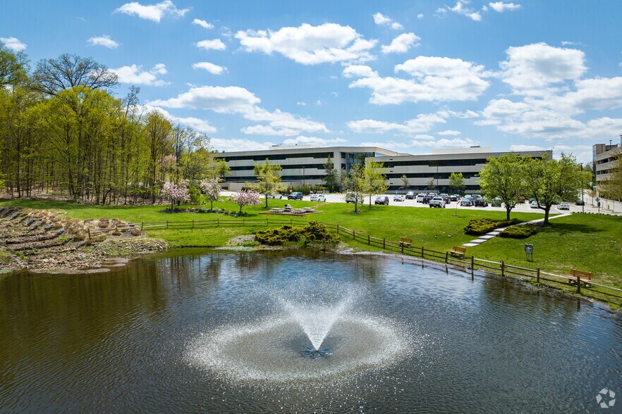 290 W Mount Pleasant Ave, Livingston, NJ à louer - Photo du bâtiment - Image 1 de 24