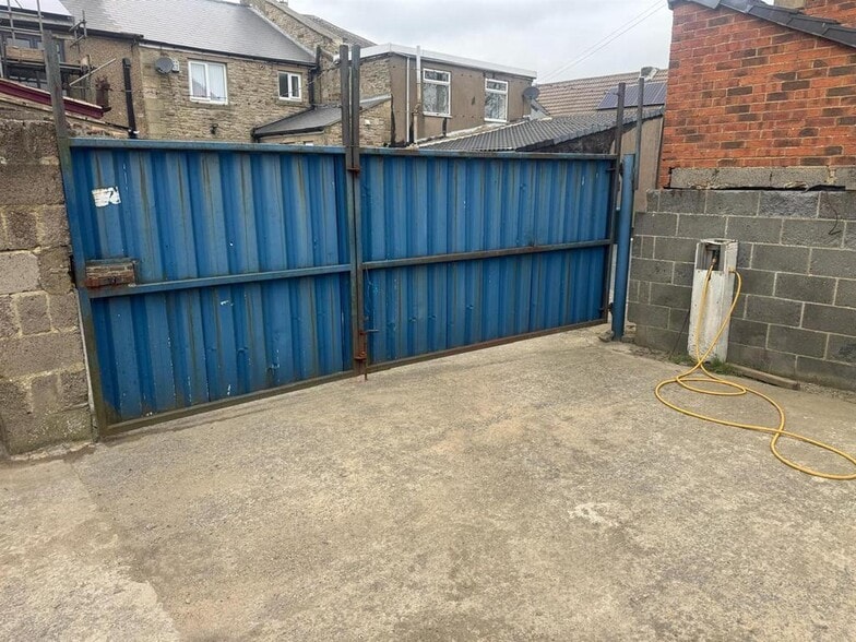 Rear of 83 High Street, Bishop Auckland à louer - Photo du bâtiment - Image 2 de 12