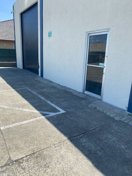 104 Maxwell Ct, Santa Rosa, CA à louer - Photo du bâtiment - Image 2 de 5