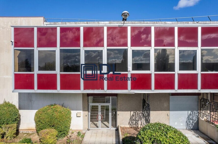 Industrial in Maurepas for lease - Building Photo - Image 3 of 10