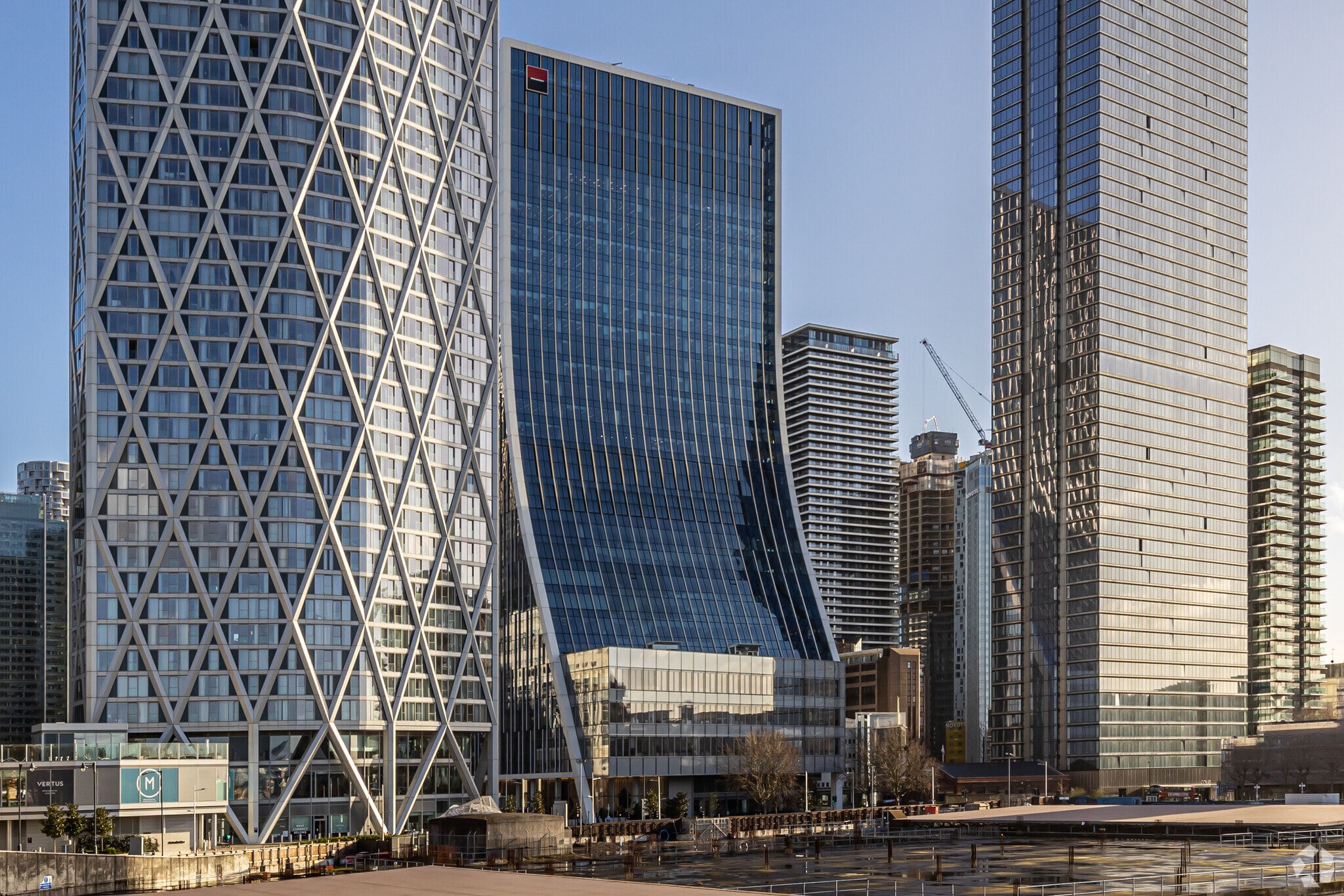 1-5 Bank St, London for lease Primary Photo- Image 1 of 31