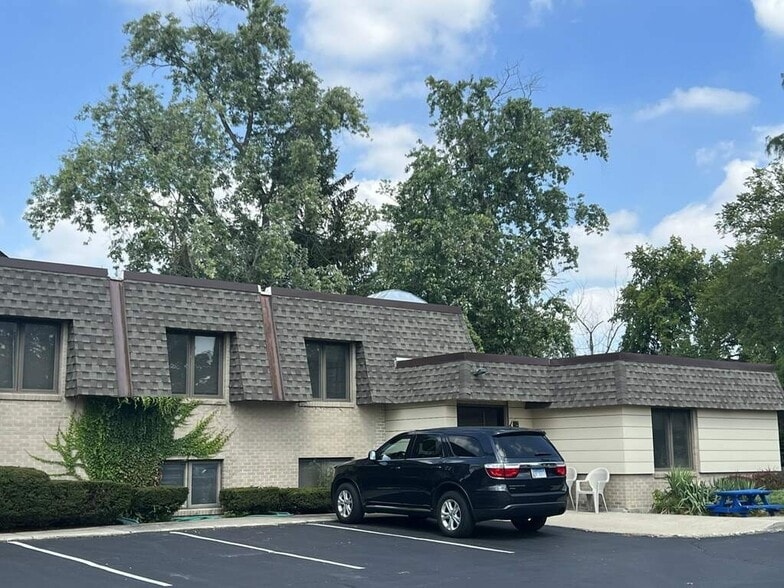 240 N West Ave, Elmhurst, IL à vendre - Photo du bâtiment - Image 2 de 22